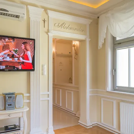 Apartment Aleksander Premium Ul Boh Monte Cassino Z Garazem