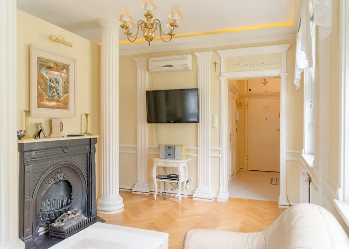 Aleksander Premium Ul Boh Monte Cassino Z Garazem